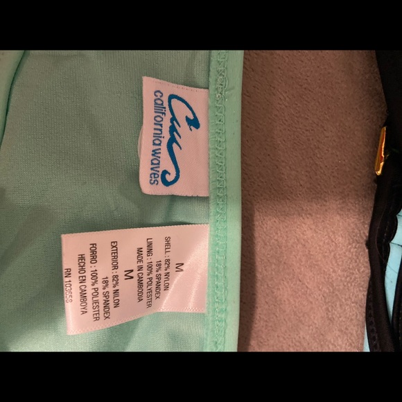 Bikini - Picture 2 of 3